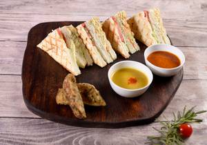 Tomato Cheese Sandwich (2 Pcs)