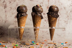 Choco Chips Ice cream(Served With Vanila With Chocolate Chips)                     