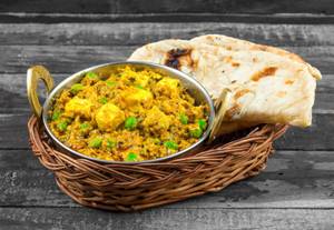 Matar Paneer + 4 Roti