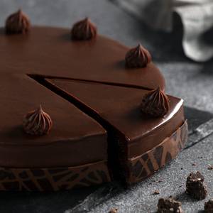 Chocolate Truffle Birthday Cake (500 Gms) 