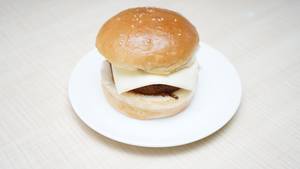 Chicken & Cheese Burger