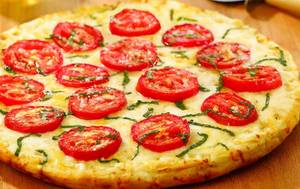 Cheese tomato pizza