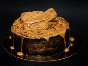 Dark Chocolate Lotus Biscoff Cake