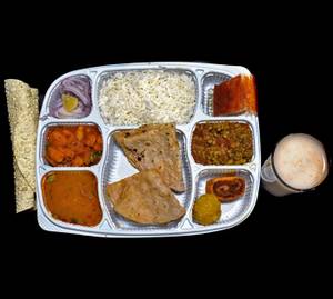 Gujarati Family Pack Lunch (Serves 4/5 Person)