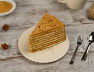 Hive Saffron Cake 100 Gm