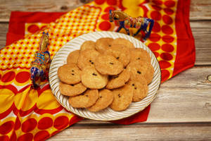 Gol Big Mathri [Per Packet]