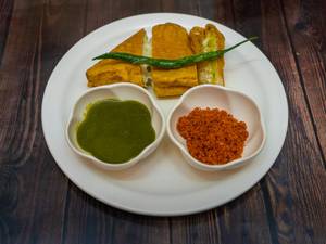 Cheese Stuffed Bread Pakora