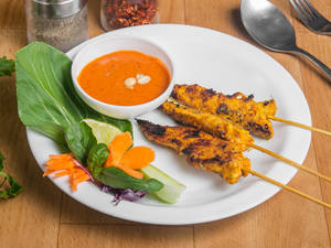 Paneer Satay With Peanut Sauce