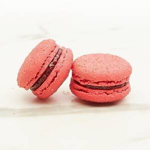 Vegan Raspberry Macaron