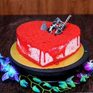 Strawberry Cake Eggless