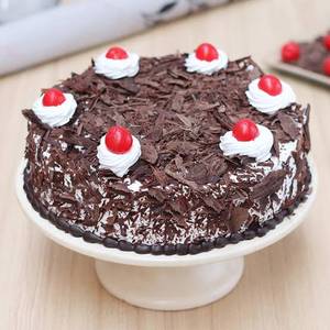 Black Forest Cake 1/2 Kg