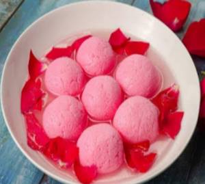 Hot Strawberry Rasgulla 4pcs