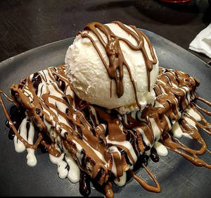 Chocolate Overload Milk Waffle + 150ml Icecream