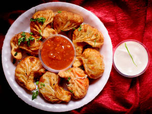 Veg Fried Momos (8 Pcs)