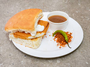 Paneer Supreme Vada Pav 