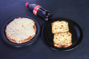 Margherita Pizza With Cheese Garlic Bread And Coke [250 Ml] Combo