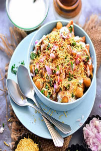 Dahi Cholle Samosa