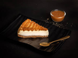 Toffee Cheesecake Slice