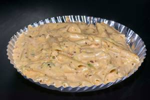 Penne Pasta in Alfredo Sauce
