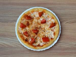 10" Medium Cheese & Tomato Pizza