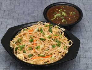 Egg Hakka Noodles
