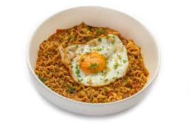 Maggi With Egg Topping
