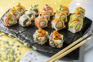 Sushi Party Sampler (24 Pieces)