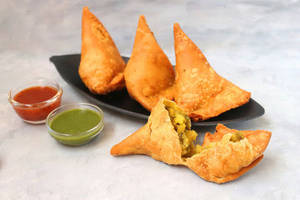 Aloo  Samosa / Alu Samosa