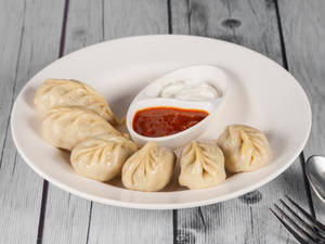 Veg Steamed Momos (6 Pcs)