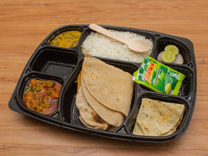 Simple Maharashtrisan Thali