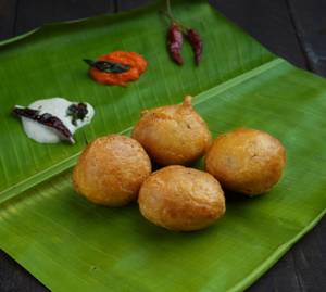 Mysore Bonda (4 Pieces)                                     