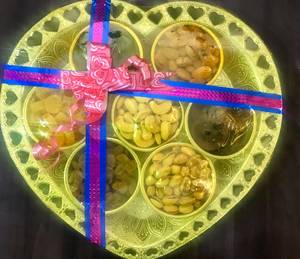 Dry Fruits Heart Shaped Tray Pack.