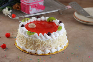 Strawberry Cake 900g
