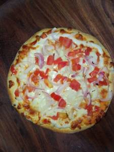 Onion Tomato Cheese Pizza