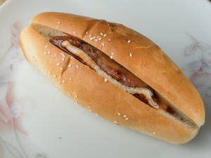 Veg Hot Dog (1 Pc)