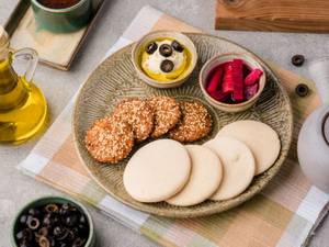 Falafel, Hummus & Pita Grill Platter