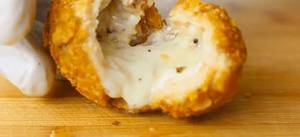 Cheesy Chicken Shots (6 Pcs)