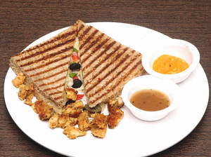 Cloud 9 Chicken Pizza Sandwich