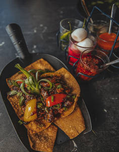 Pepper Babycorn & Mushroom On Wonton Bed