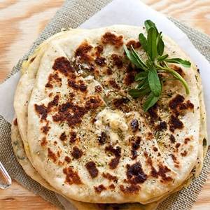 Stuffed Naan 