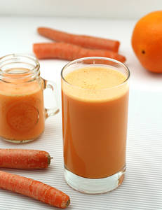 Boiled carrot shake 