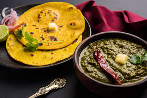 Sarson Da Saag+2 Makke Di Roti+ Gud (jaggery)