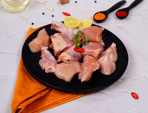 Chicken Curry Cut - Skinless, Bone In (Medium Pieces)