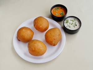 Mysore Bonda (3 pcs)