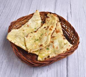 Butter Naan (1 Pc)