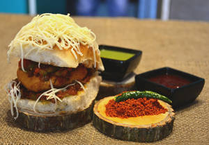 Cheese Masala Vadapav ( Serves 1 )