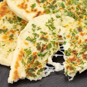 Onion Chilli Cheese Naan