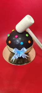 Pinata Full Round Cake 500gms ( Eggless)