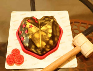 Heart Shaped Chocolate Pinata Hammer Cake (500gms)