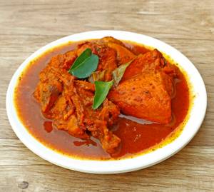 Chicken Varutharachathu